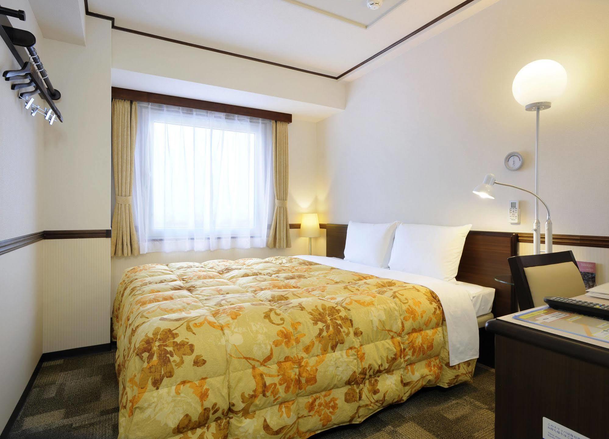 Toyoko Inn Osaka Jr Noda Ekimae Exteriér fotografie
